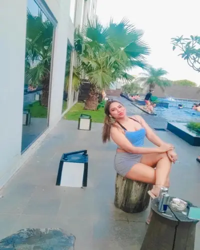 Escort Nawagarh